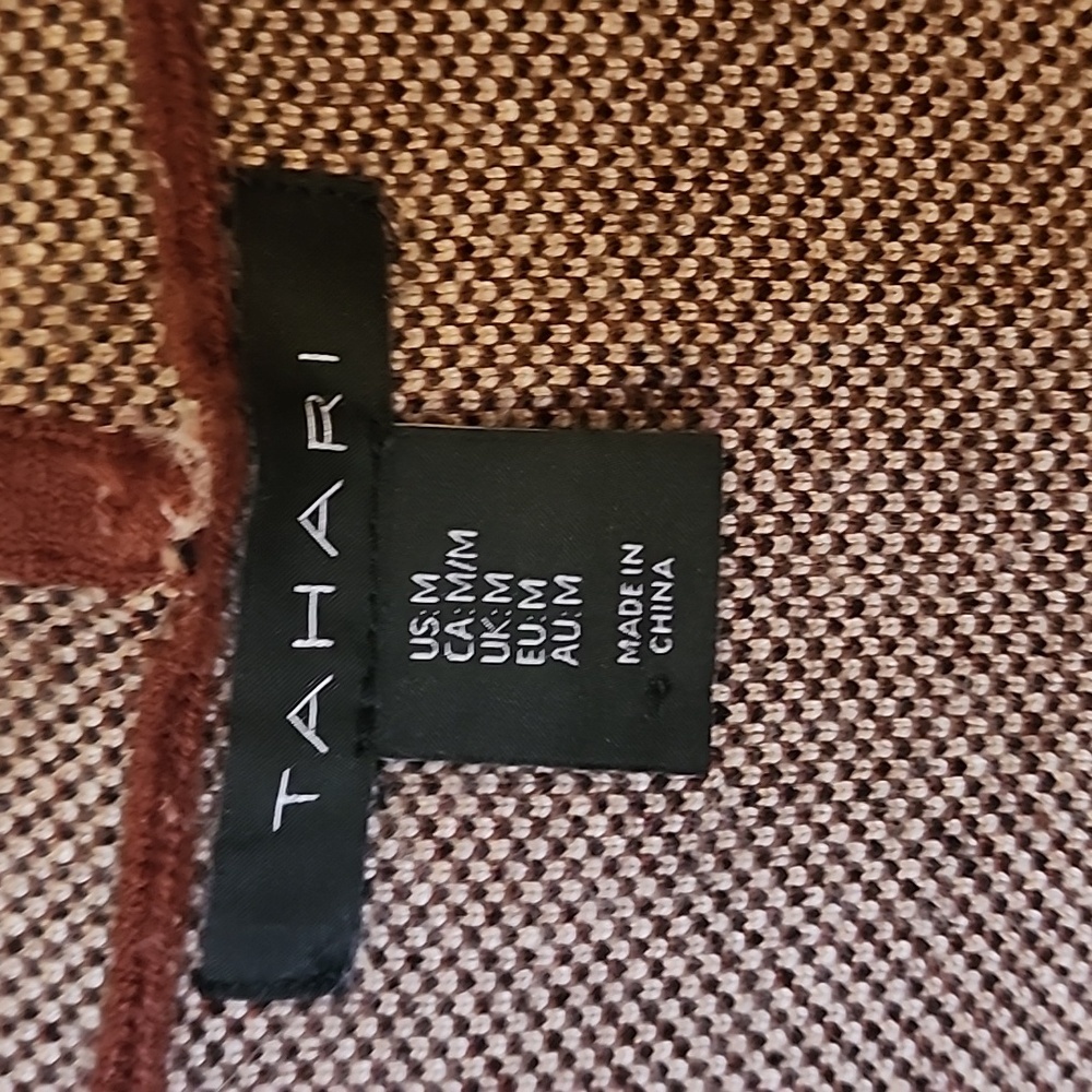 Tahari cardigan,jacket size M - Picture 3 of 3
